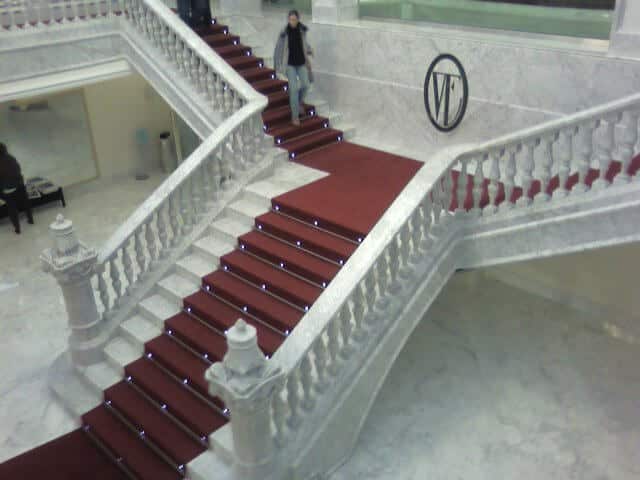 Escalinata Interior Teatro Victoria Eugenia en Marmol Blanco Carrara 