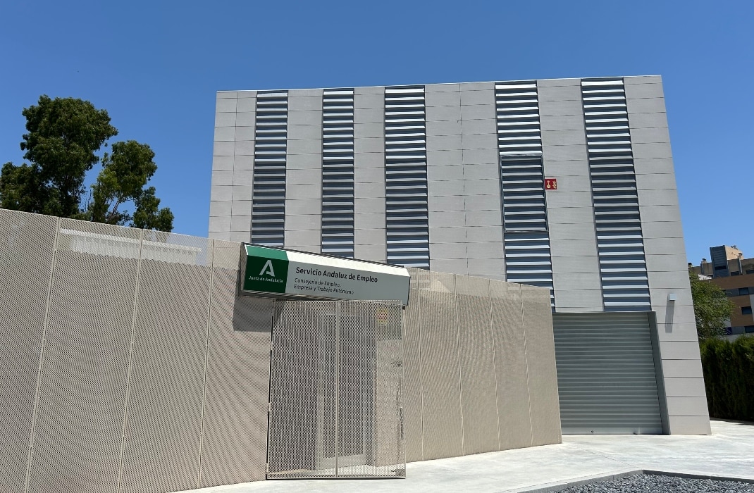 Fachada Ventilada en la Sede SAE en Huelva